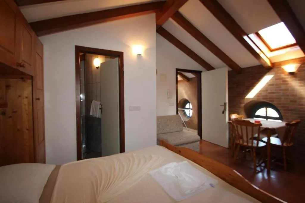 Lovely Studio Apartments Mali Raj Vrsar Chorvatsko